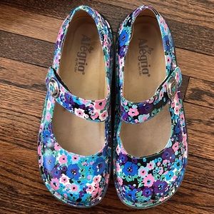 Alegria Paloma Mary Jane